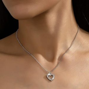 Small Chain Heart Pendant