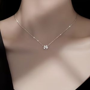 Clover Pendant